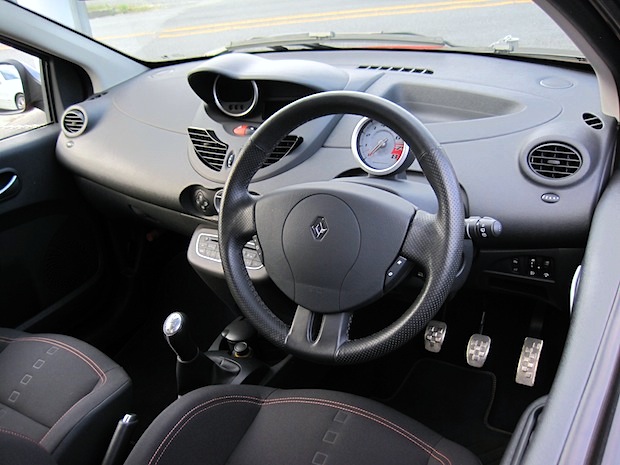 PLANEX CARS - RENAULT TWINGO RS - CARS report：車全般うんちく